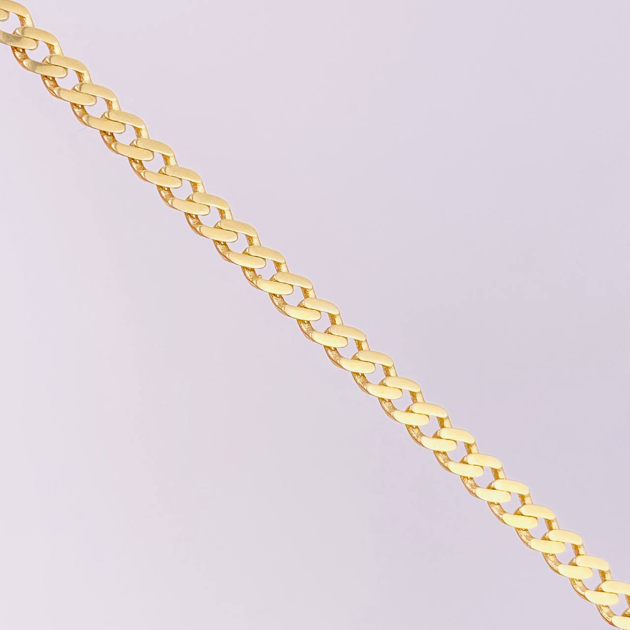 Cadena Cubana Infinito 8.35g / 18 in / 3.8mm Oro Amarillo 18K
