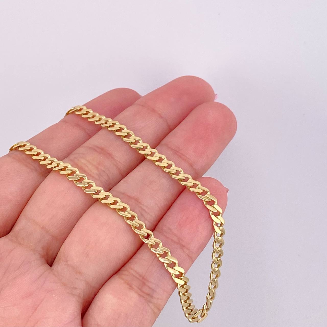Cadena Cubana Infinito 8.35g / 18 in / 3.8mm Oro Amarillo 18K