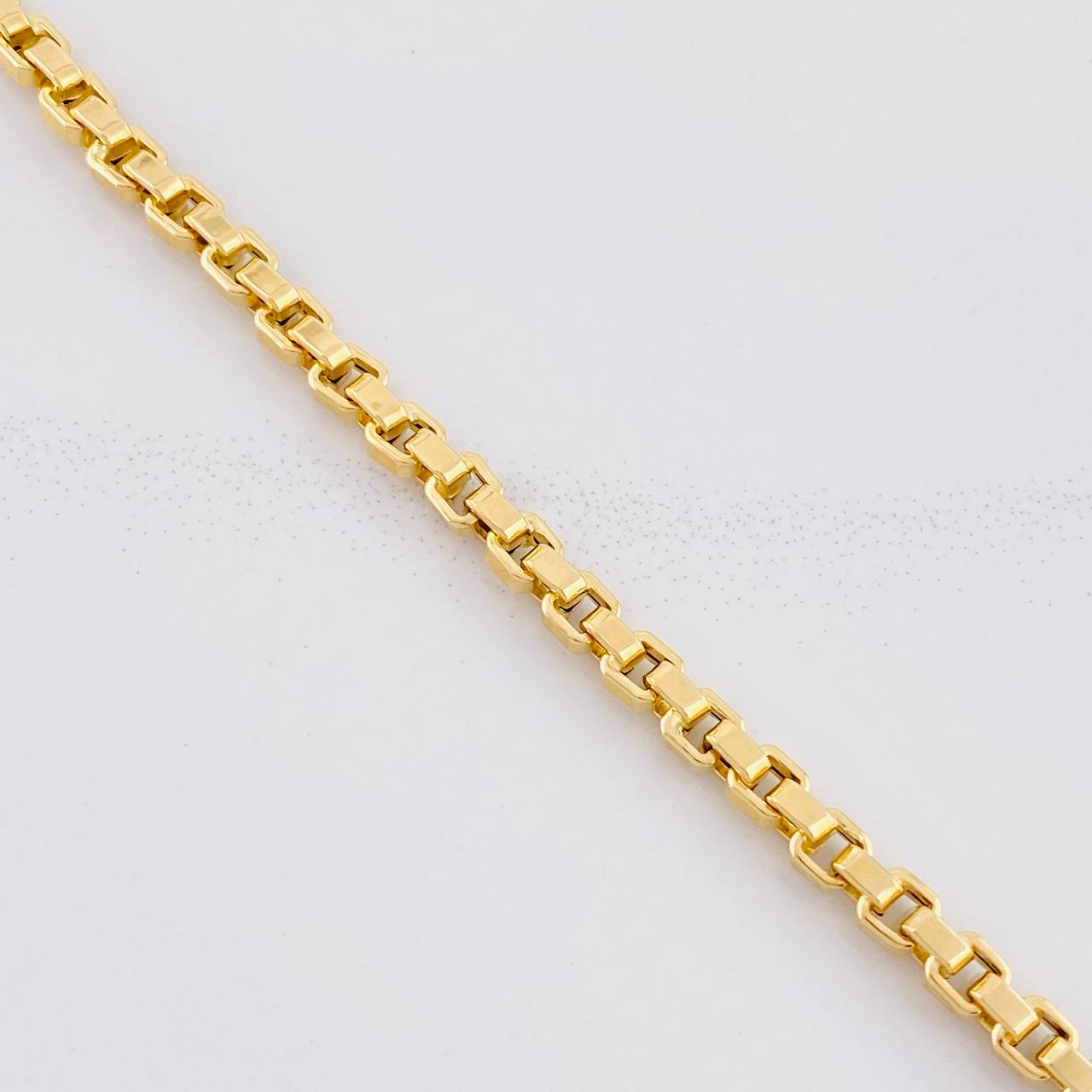 Venetian Chain Square 17.65g / 24 in / 4.5mm Yellow Gold 18K