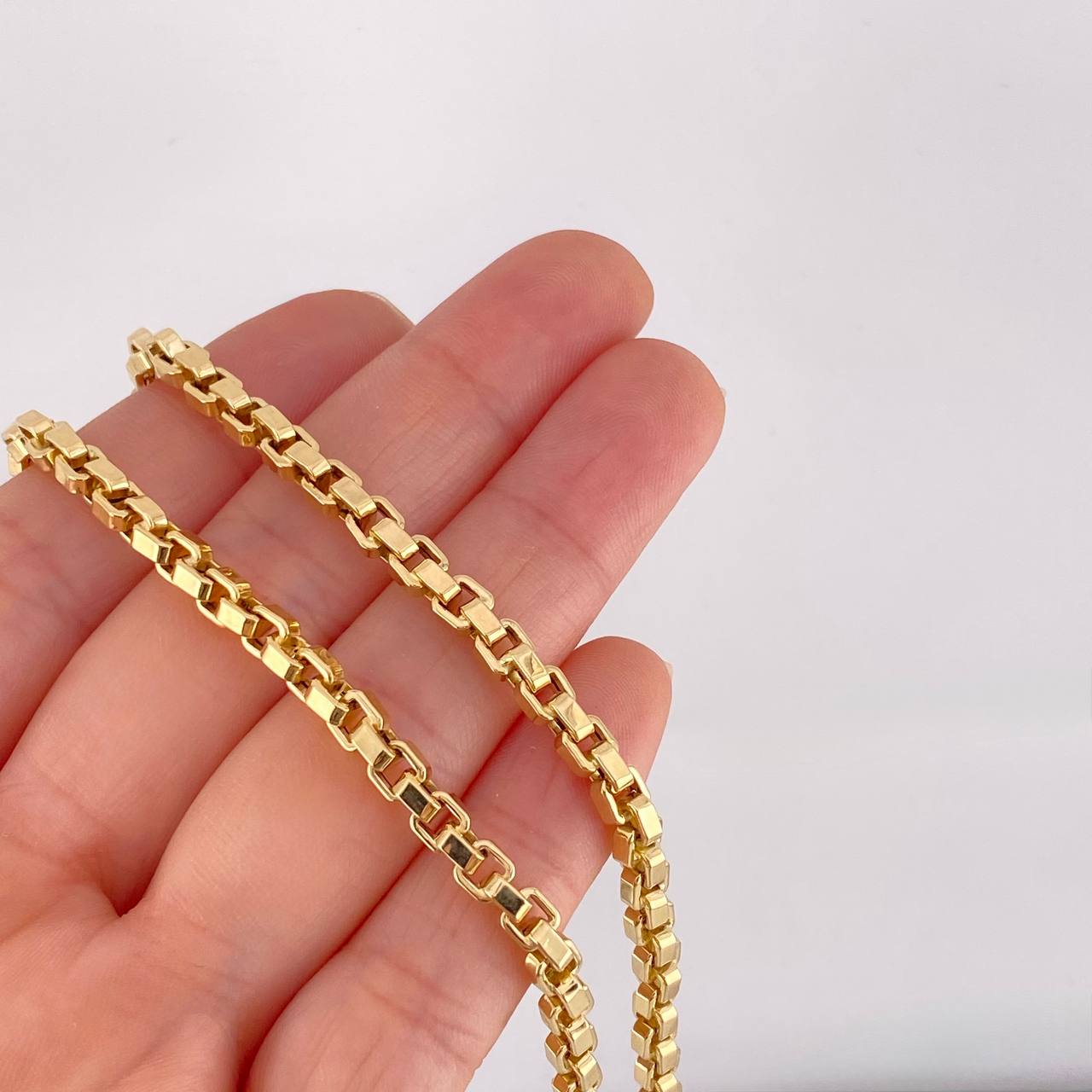 Venetian Chain Square 17.65g / 24 in / 4.5mm Yellow Gold 18K