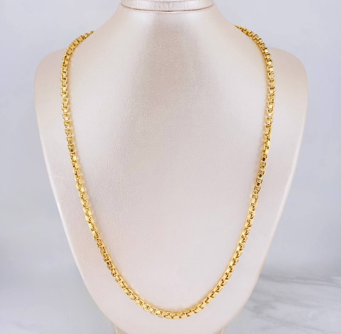 Venetian Chain Square 17.65g / 24 in / 4.5mm Yellow Gold 18K