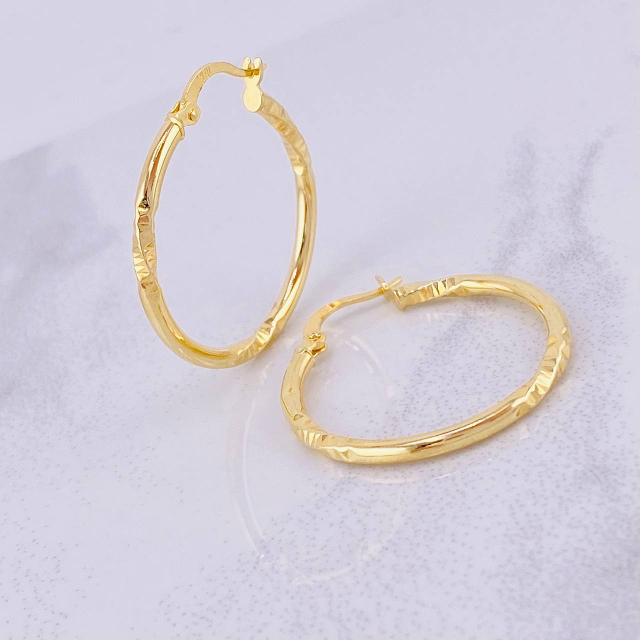 Candongas Megan 1.8g / 1 1/4 in Oro Amarillo 18K