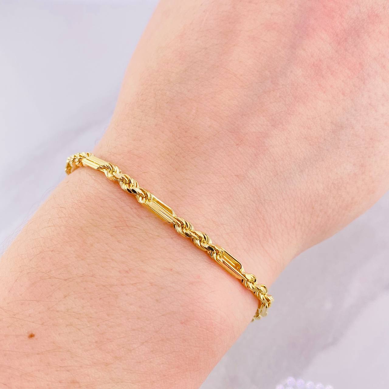 Pulso Lazo Especial 6.45g / 7 3/4 in / 3.5mm Oro Amarillo 18K