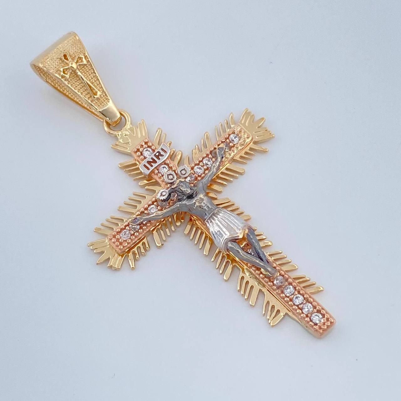 Dije Cruz Cristo Milagroso De Buga 5.15gr / 1 3/4 in / Tres Oros 18K %