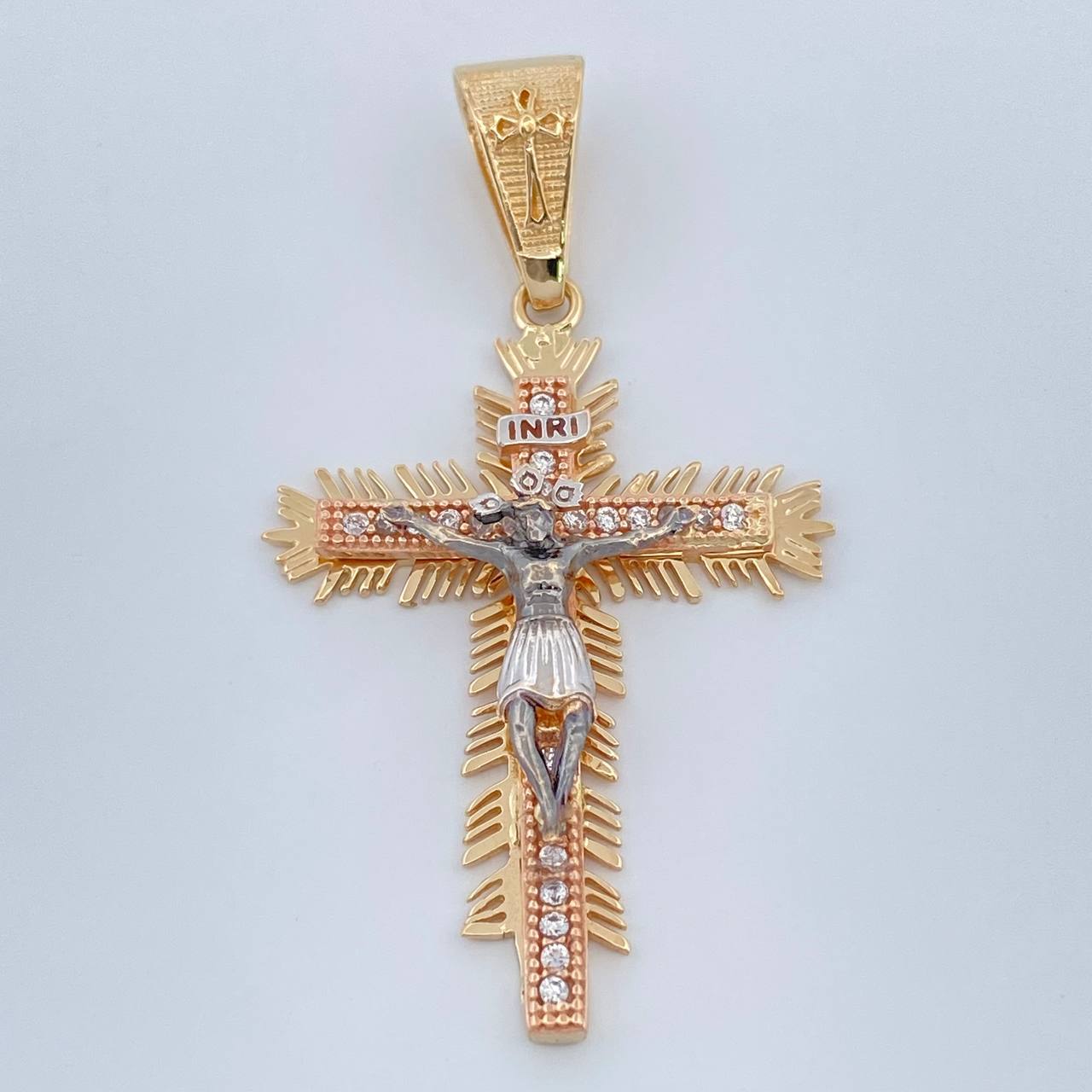 Dije Cruz Cristo Milagroso De Buga 5.15gr / 1 3/4 in / Tres Oros 18K %