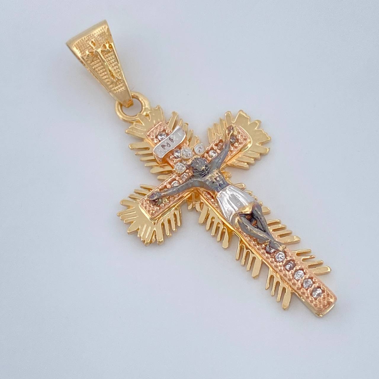 Dije Cruz Cristo Milagroso De Buga 3.95gr / 1 1/2 in / Tres Oros 18K %