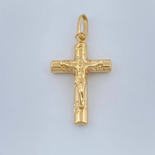 Dije Cruz Cristo 1.2gr / 1 1/4 in / Oro Amarillo 18K %