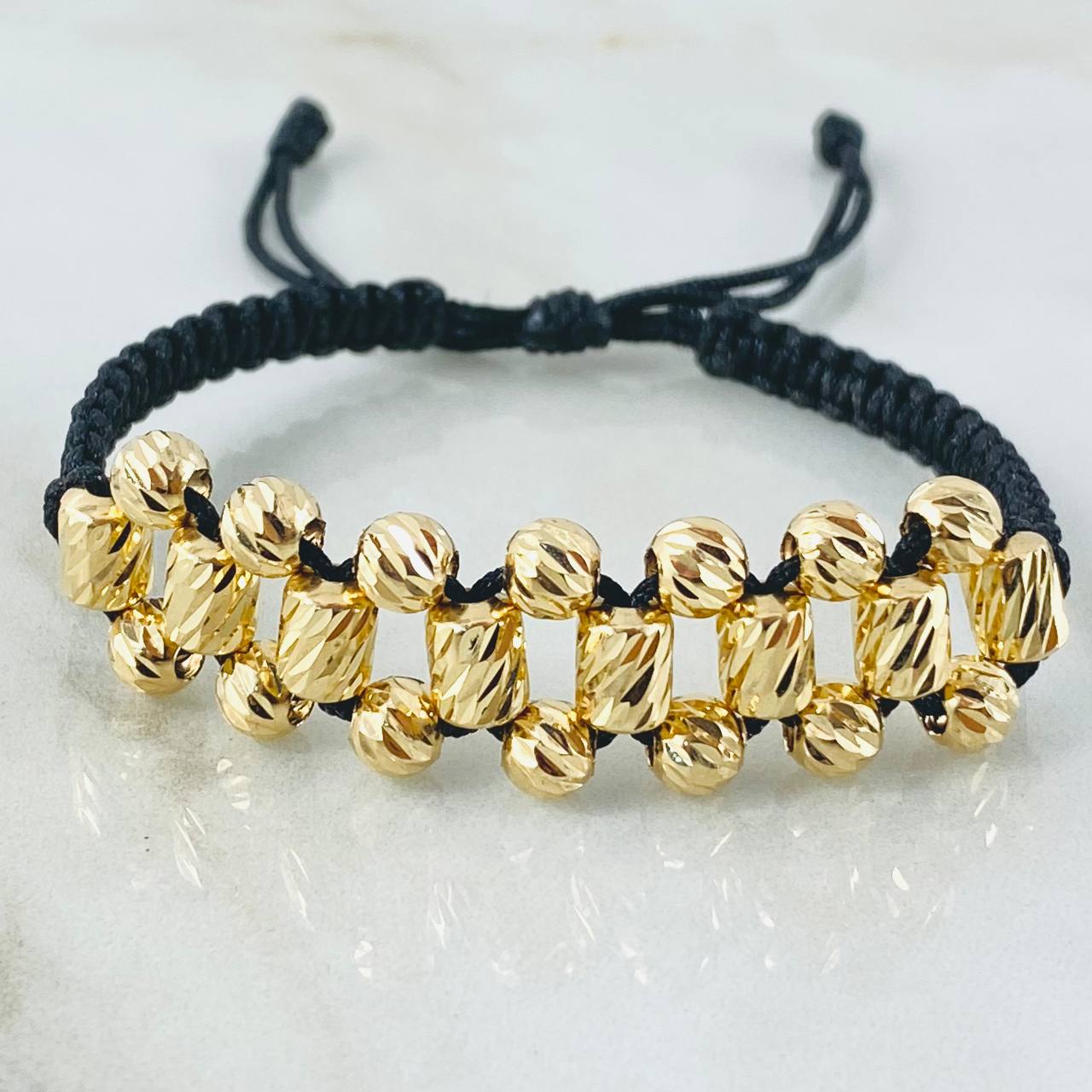 Pulsera Negra Bolas Cilindros 3.9gr / 5mm Oro Amarillo 18K *