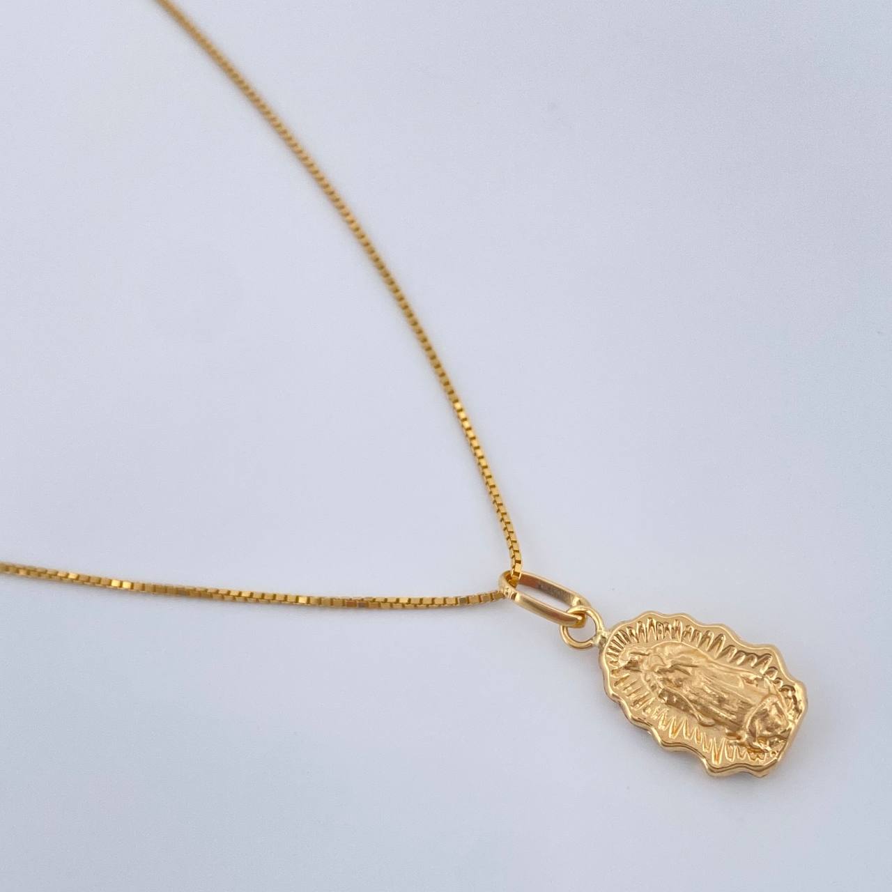 Set Cadena y Dije Veneciana+ Virgen De Guadalupe 2.3gr / 18 1/2 in / 1mm Oro Amarillo 18K %