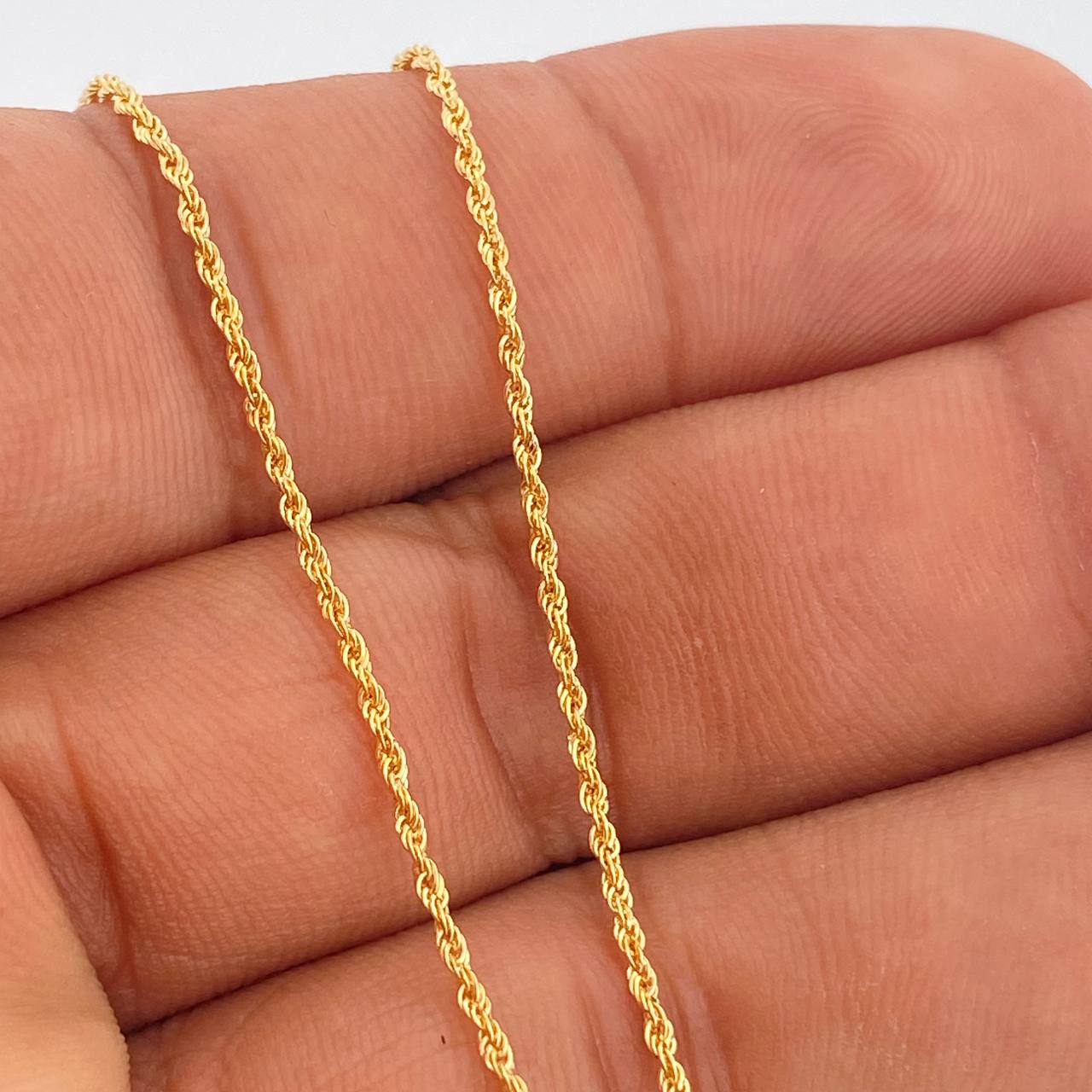 Set Cadena y Dije Lazo + Virgen De Guadalupe 1.5gr / 17 1/2 in / 1mm Oro Amarillo 18K %