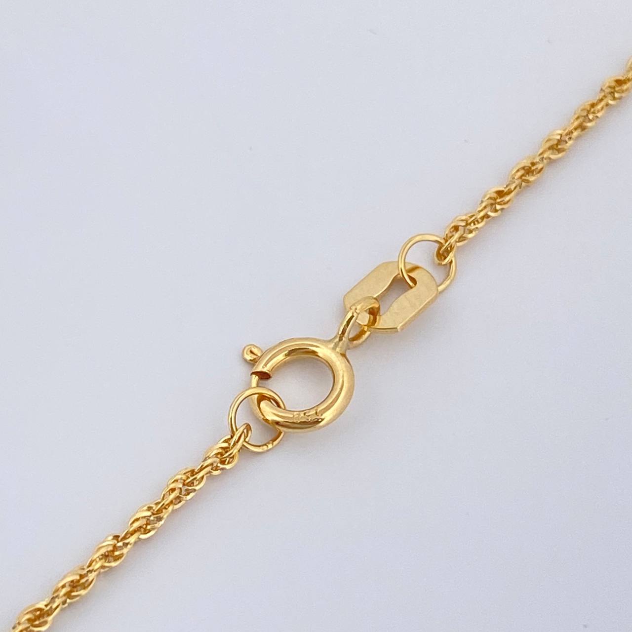 Set Cadena y Dije Lazo + Oso Ts 1.6gr / 17 3/4 in / 1mm Oro Amarillo 18K %