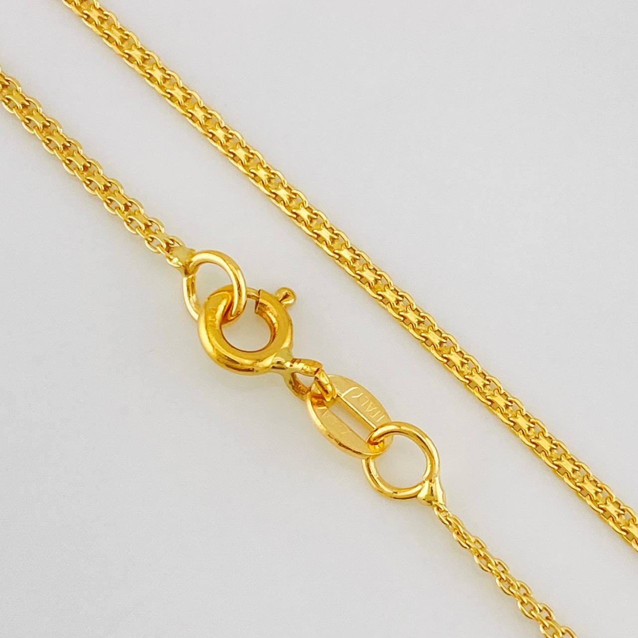 Cadena China 3.25g / 24 in / 1.5mm Oro Amarillo 18K