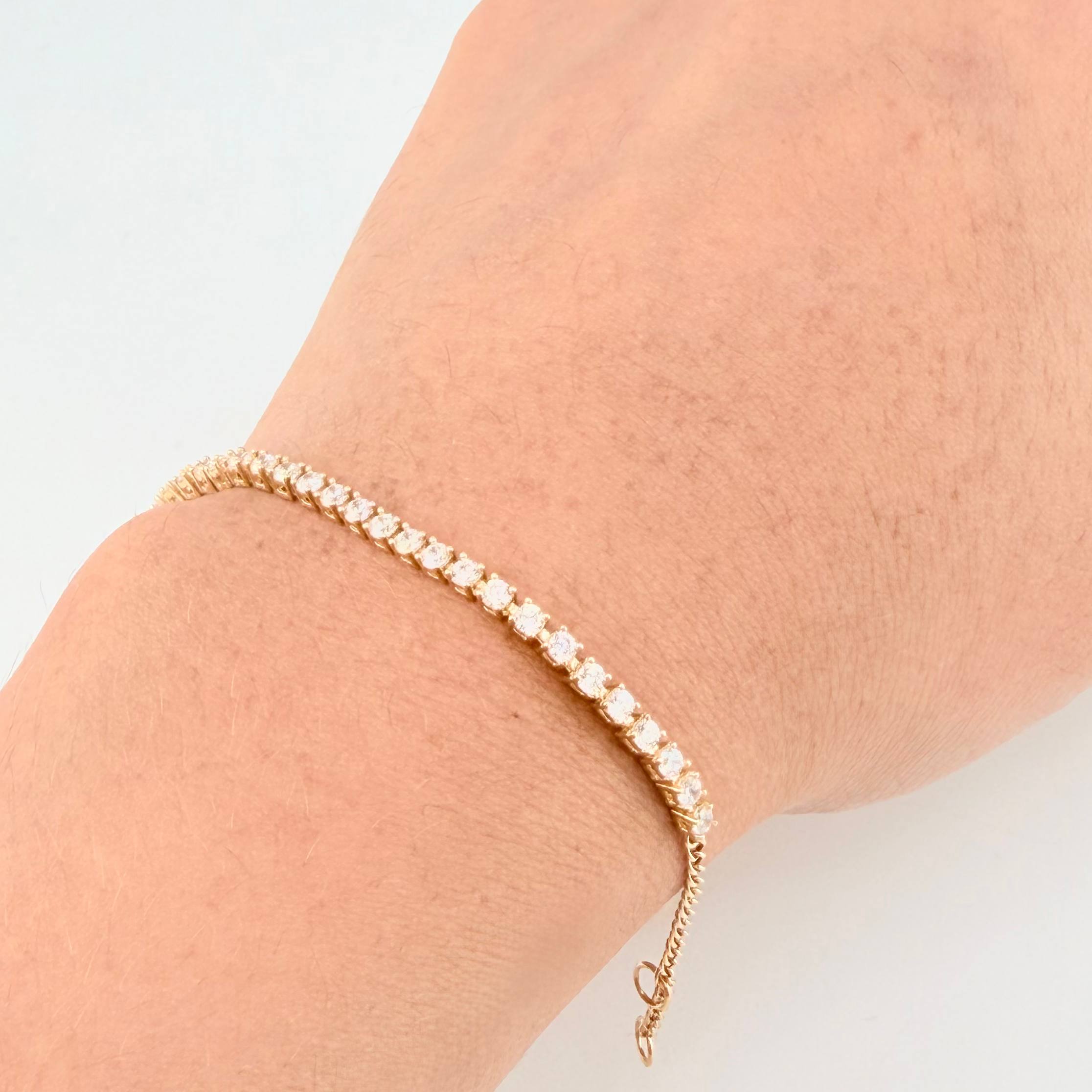 Bracelet Adjustable Tennis 3.35g / 7 1/2 in - 6 3/4 in / 2.1mm Yellow Gold 18K