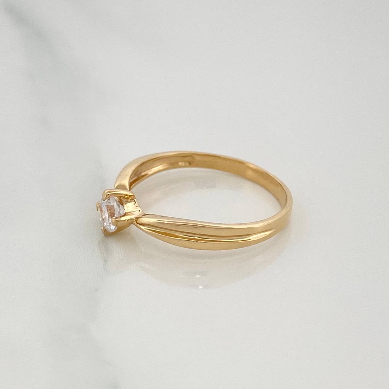 1.6 g Solitaire Ring / T5 1/4 Yellow Gold 18K