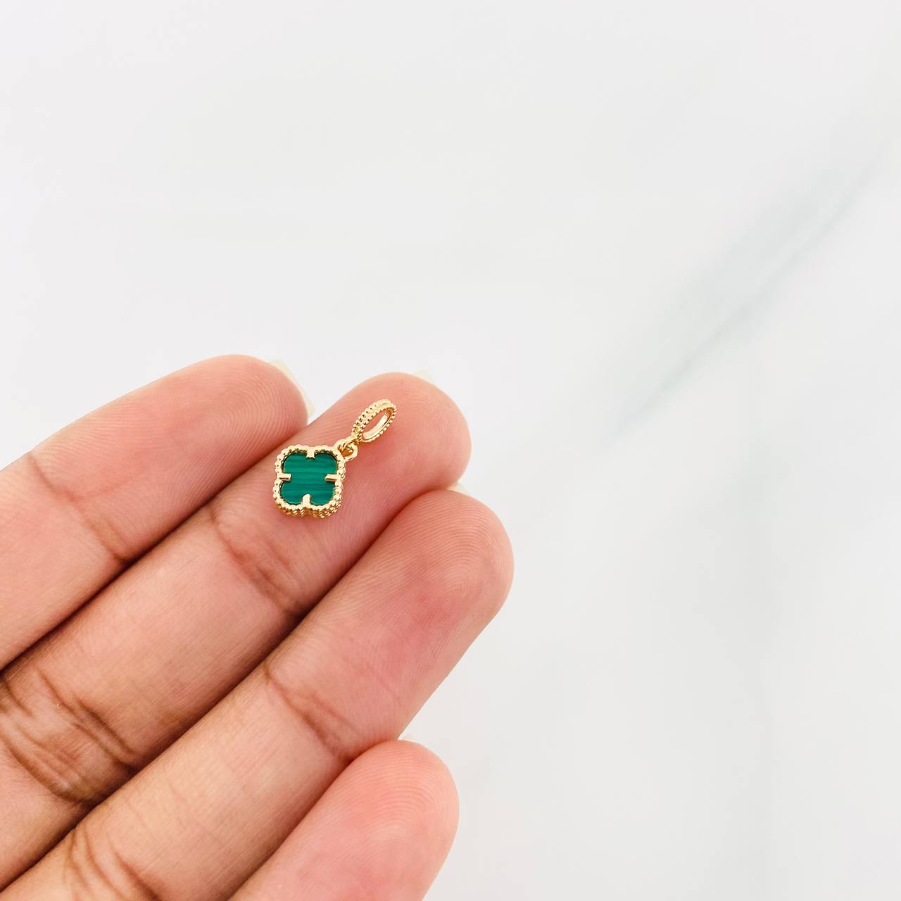 Dije Trebol 0.8g / 1/2 in Oro Amarillo 18K