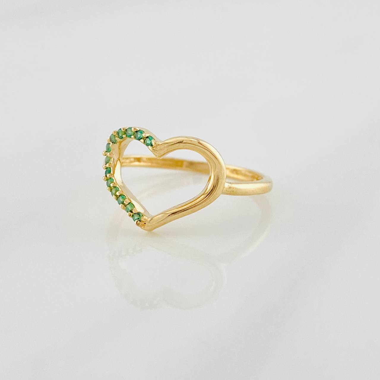 Anillo Corazon 1.35g / T4 1/2 Oro Amarillo 18K