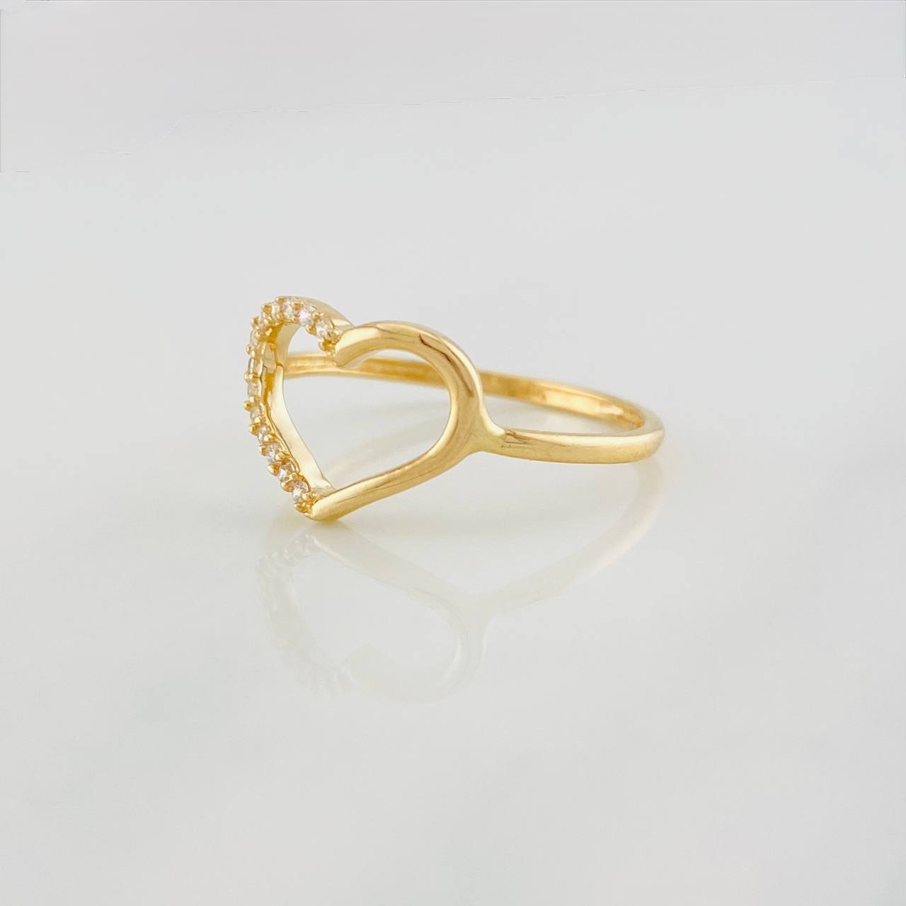 Anillo Corazon 1.35g / T7 1/2 Oro Amarillo 18K