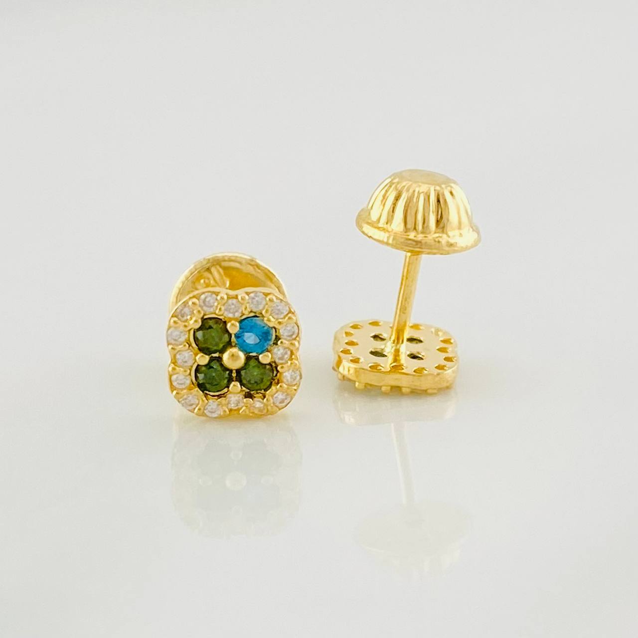 Topos Halo Trébol 0.9g / in / 5.6mm Oro Amarillo 18K