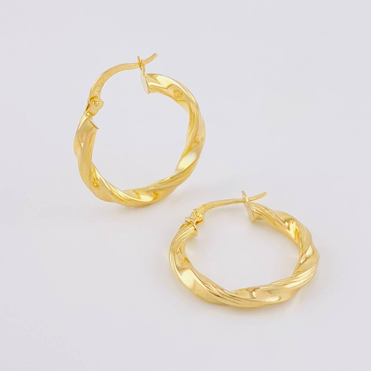 Hoop Earrings Mai 2.7g / 1 in Yellow Gold 18K
