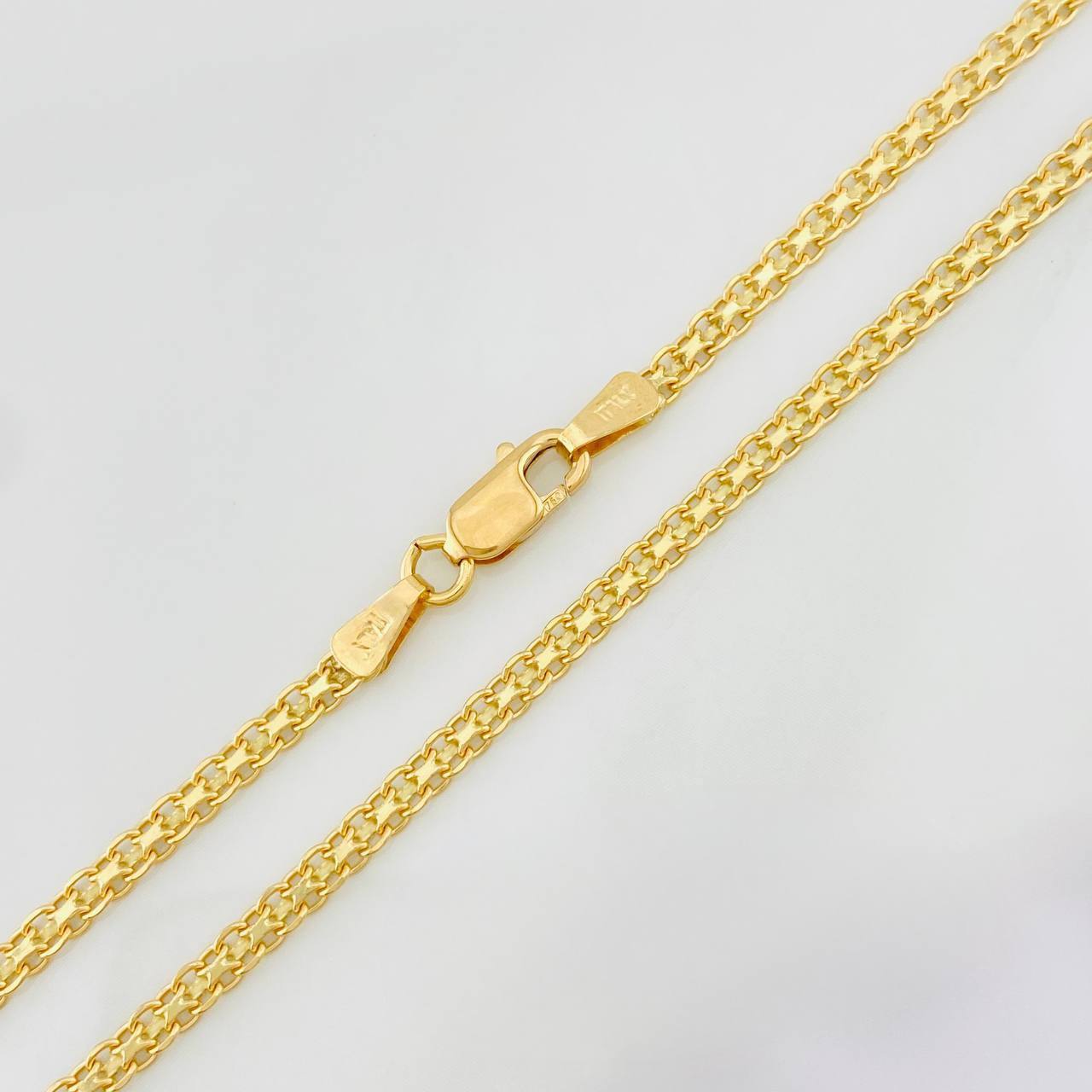 Bismark Chain 8.9g / 24 in / 2.51mm Yellow Gold 18K