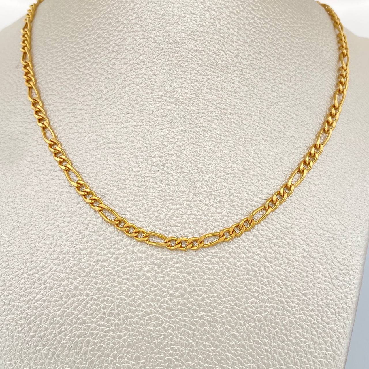 Cadena Figaro 9.6gr / 23 1/2 in / 3.8mm Oro Amarillo +1 18K %