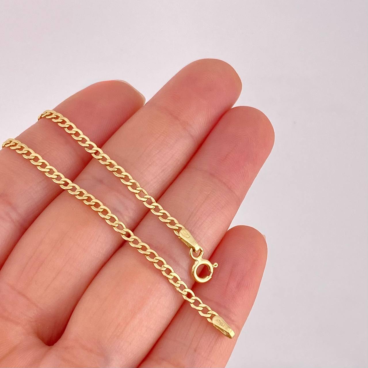 Cuban Links Bracelet 1g / 7 3/4 in / 2.4mm Yellow Gold 18K