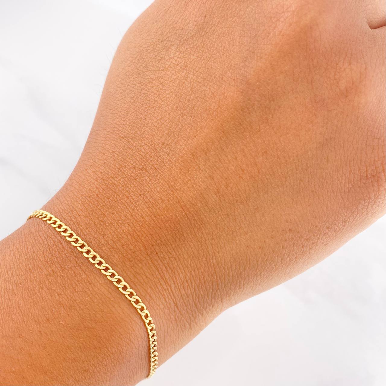 Cuban Links Bracelet 1g / 7 1/2 in / 2.4mm Yellow Gold 18K
