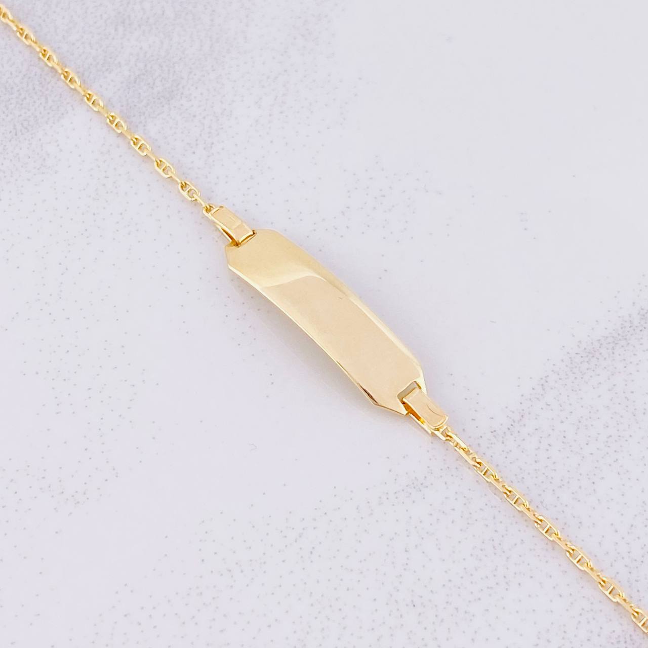 Pulso Modulable Escalera Placa Puntas Planas 2.05g / 5 1/2 in - 6 1/4 in / 1.4mm Oro Amarillo 18K