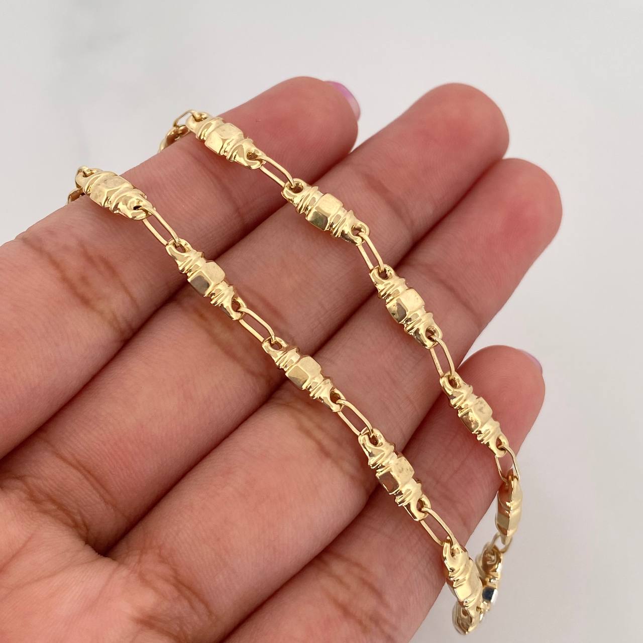 Rustic Barrel Anklet 5.1 g / 10 in / 4.69 mm 18K Yellow Gold