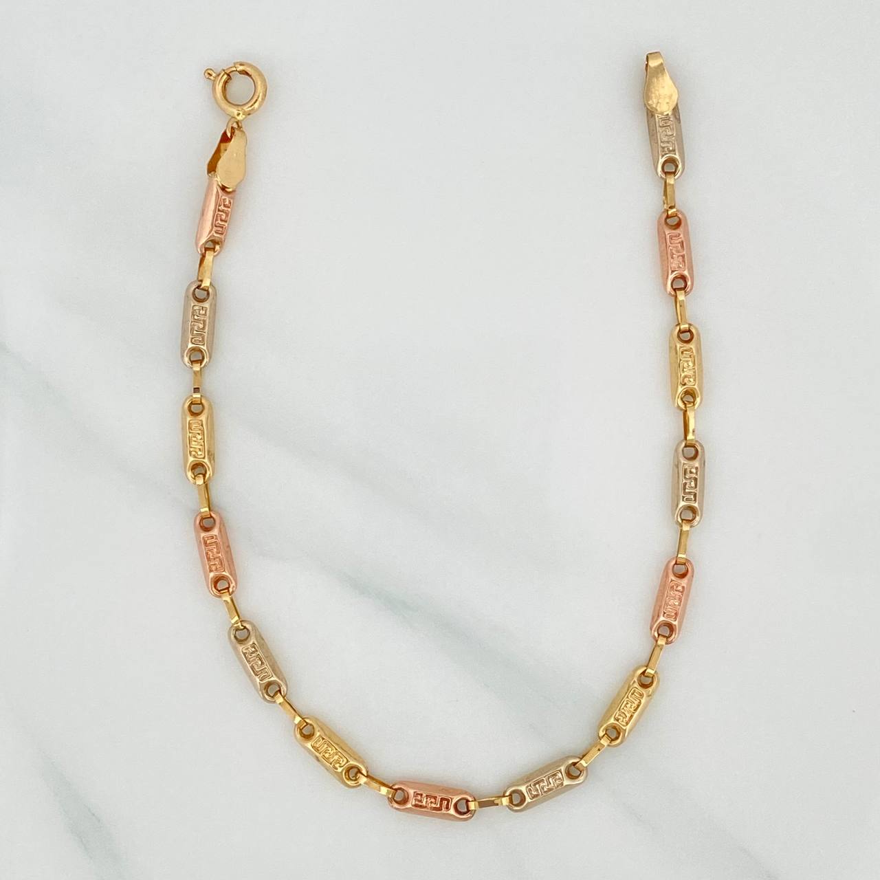 Rustic Tribal Bracelet 3.35 g / 7 3/4 in / 3.57 mm Three Golds 18K