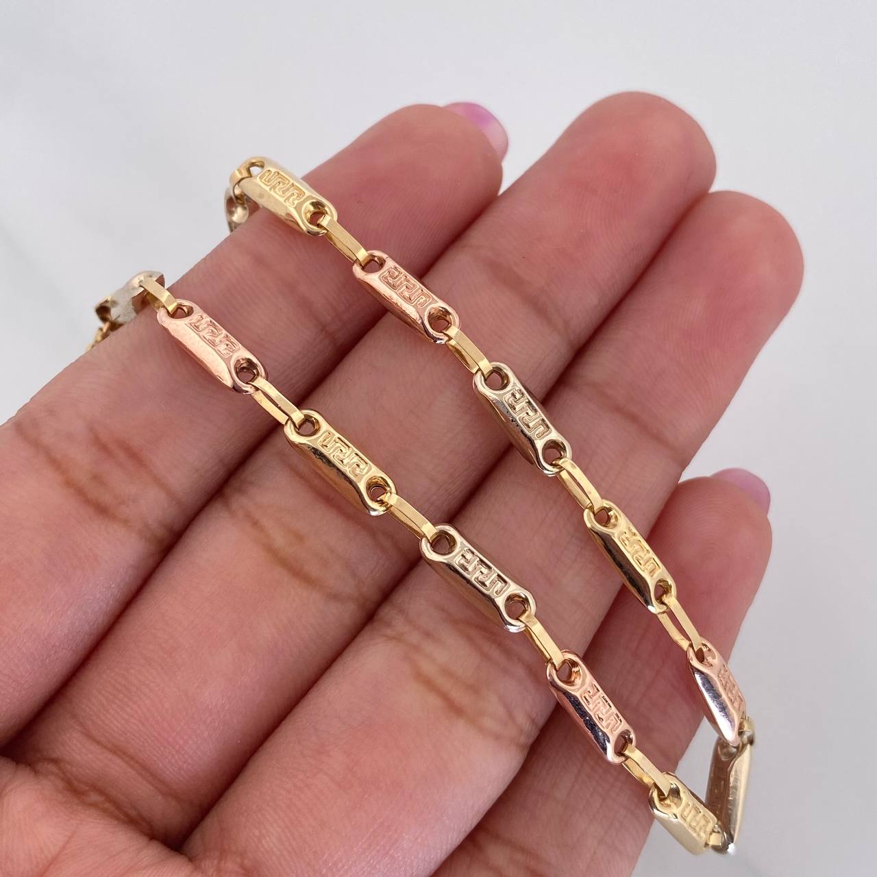 Rustic Tribal Bracelet 3.35 g / 7 3/4 in / 3.57 mm Three Golds 18K