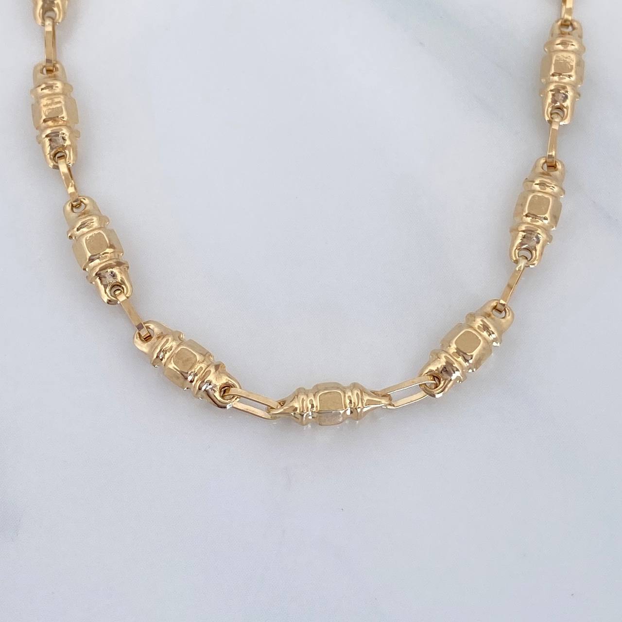 Rustic Barrel Bracelet 2.95 g / 7 3/4 in / 3.41 mm Yellow Gold 18K