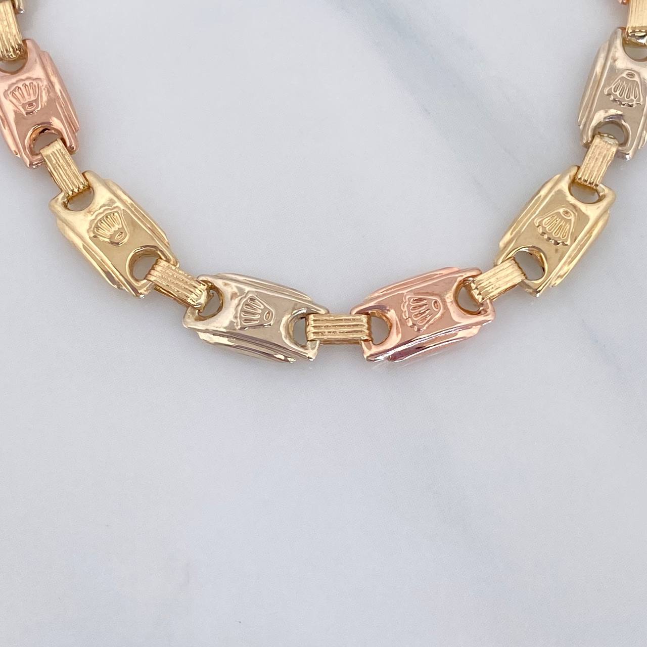 Rustic Bracelet Crown 5.55 g / 8 1/4 in / 5.75 mm Three Golds 18K