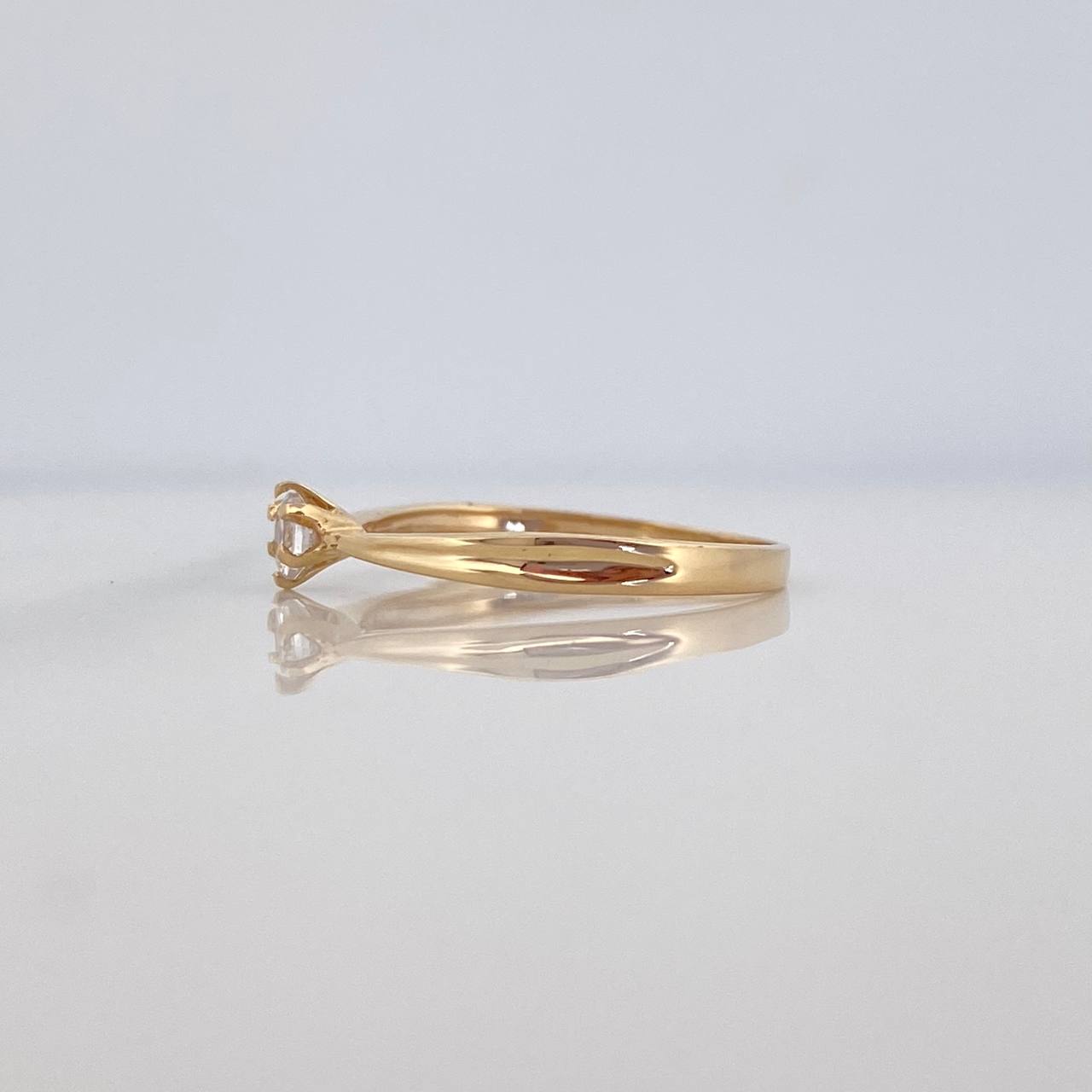 1.35 g Solitaire Ring / T6 18K Yellow Gold