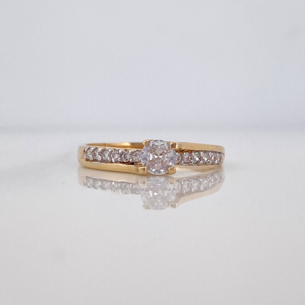 Solitaire Ring Inverted Line 1.7 g / T6 Two Yellow White Gold 18K