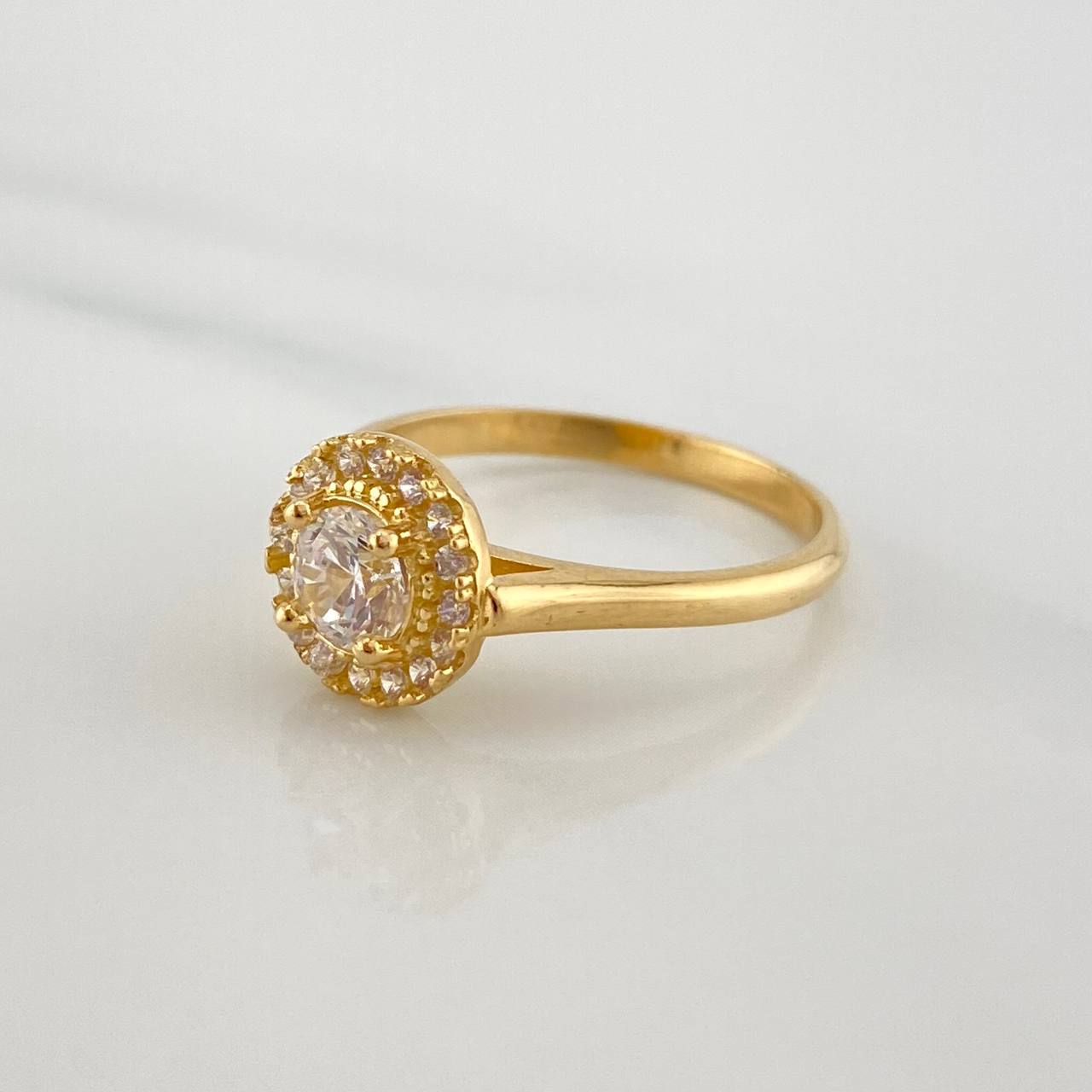 Anillo Solitario Halo 3.5 g / T6 3/4 Oro Amarillo 18K