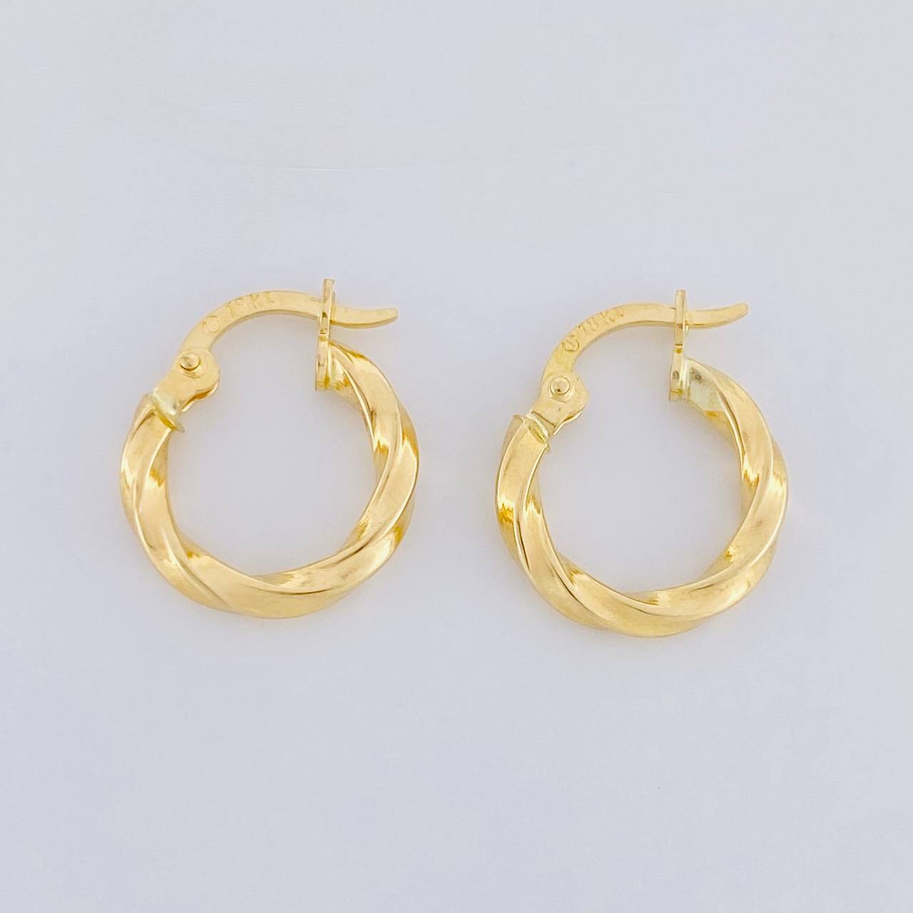 Candongas Kari 1.05g / 3/4 in Oro Amarillo 18K