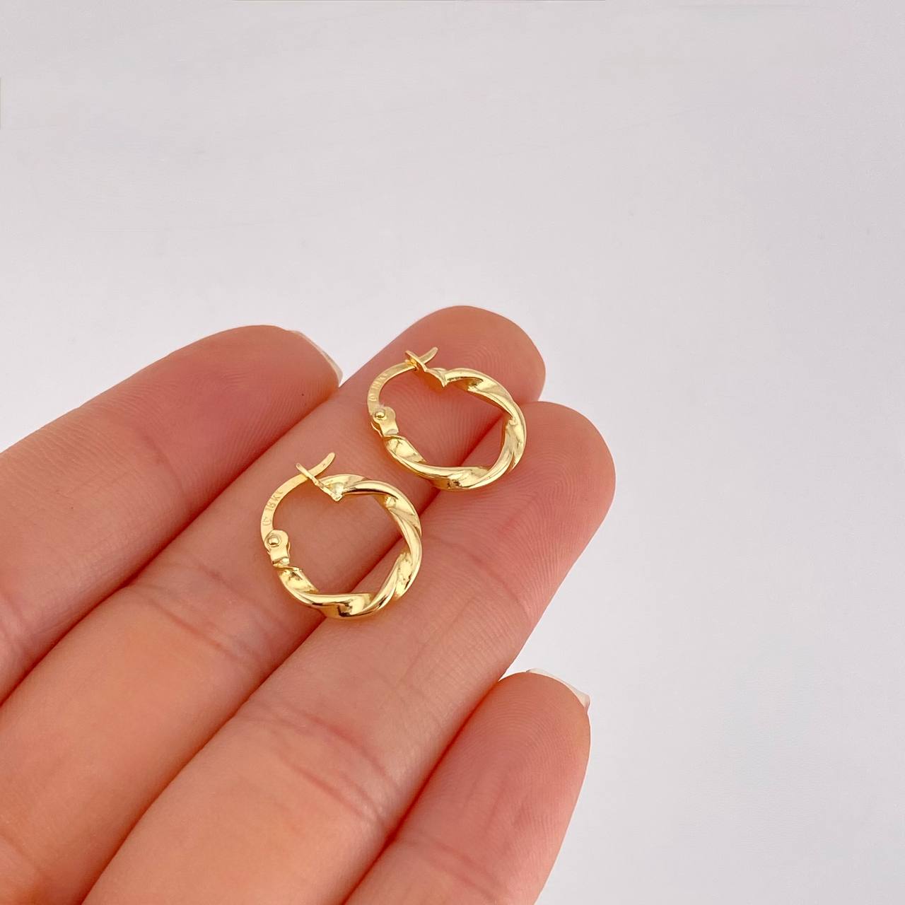Hoop Earrings Twisted 1g / 1/2 in Yellow Gold 18K