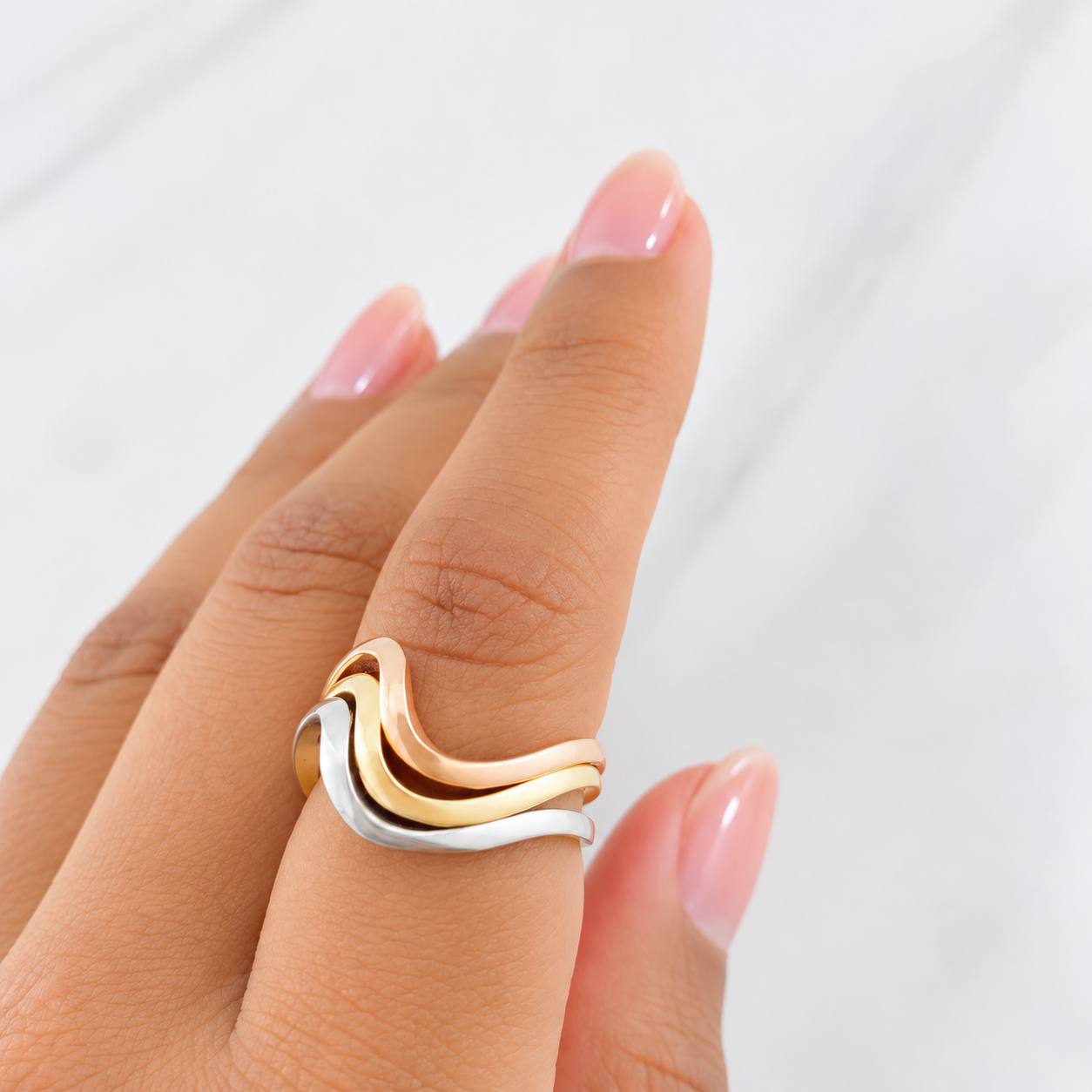 Anillo Trio Holas 6.95g / T6 Tres Oros 18K