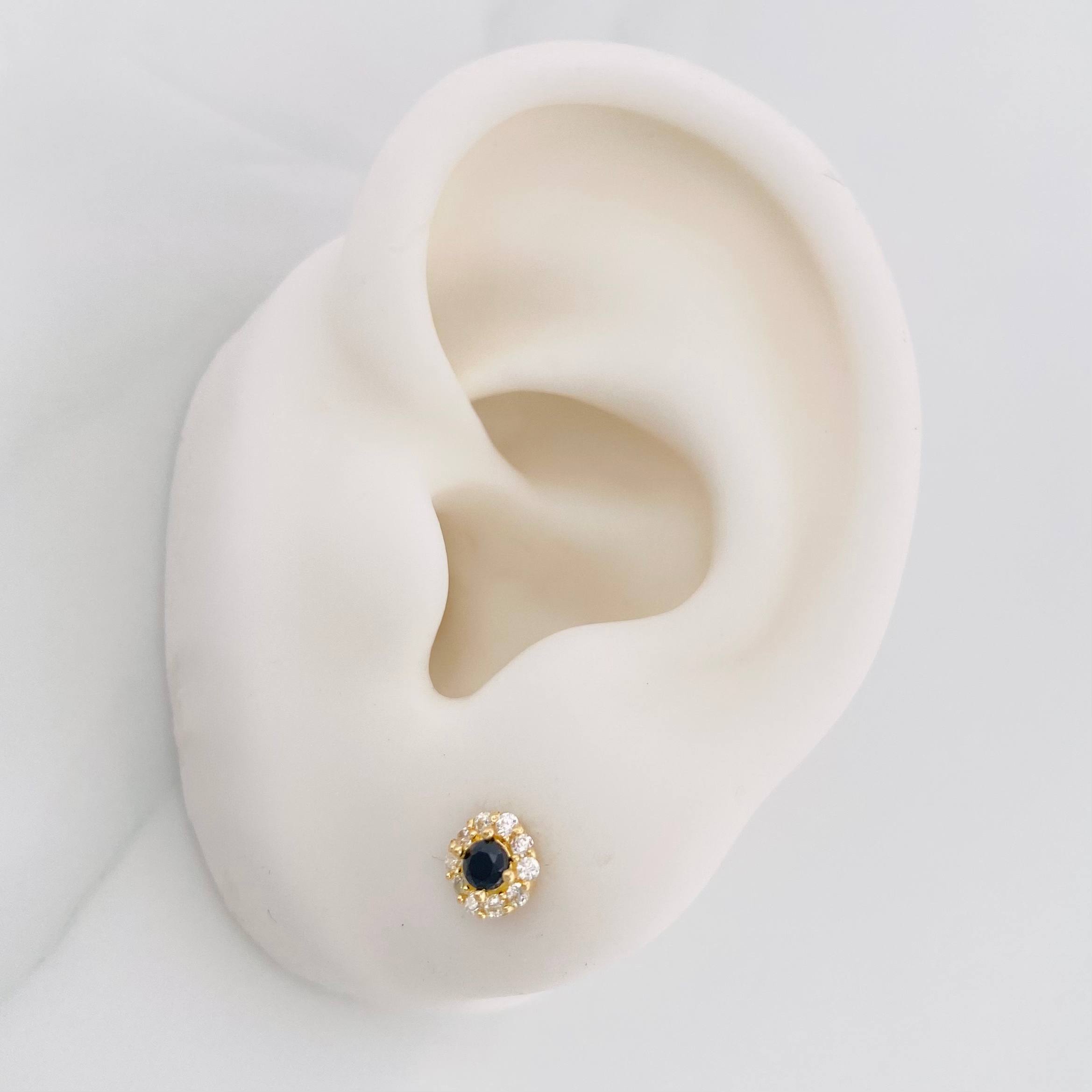 Stud Earrings Flower 1.1g / in / 5.5mm Yellow Gold 18K