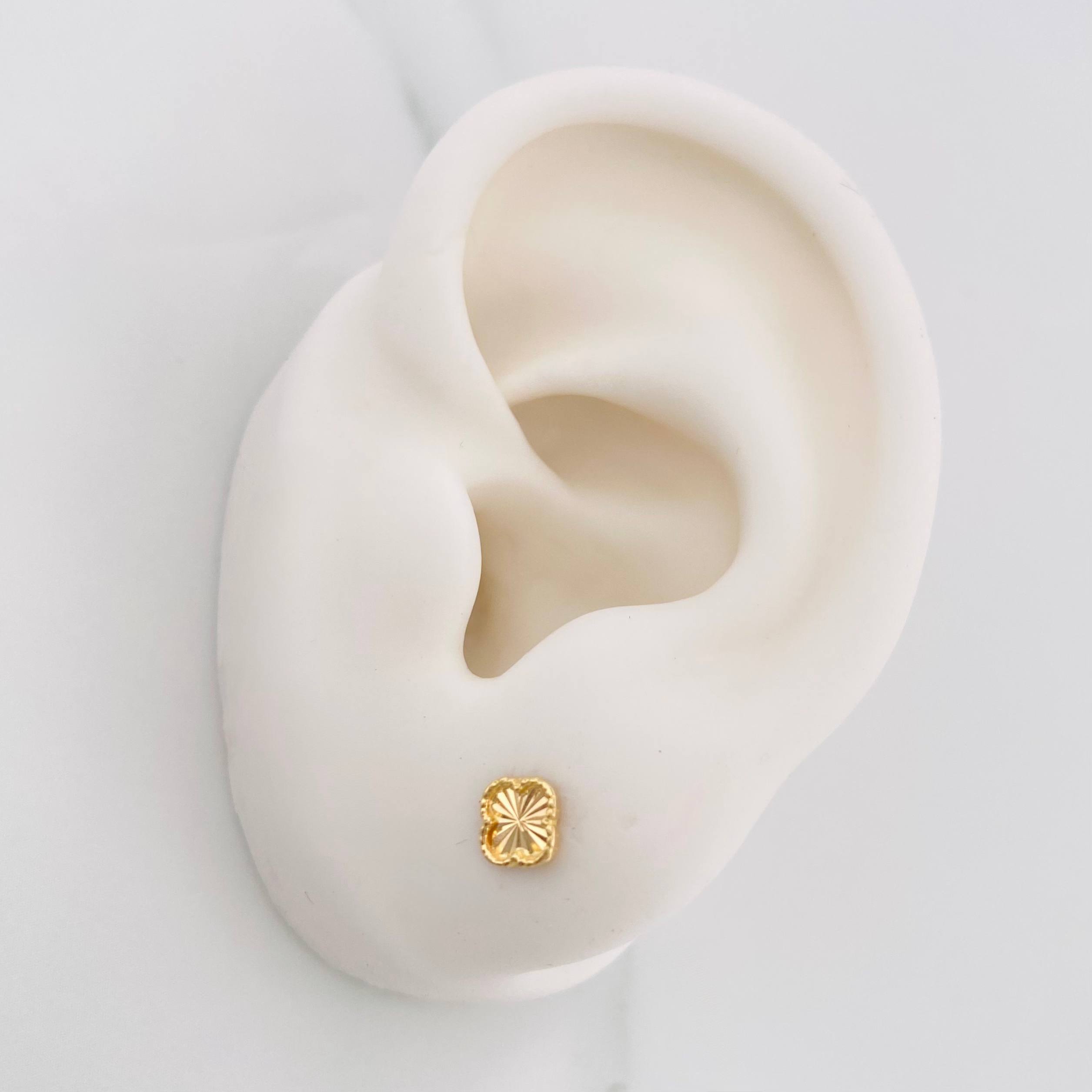 Clover Stud Earrings 0.75g / in / 5.15mm 18K Yellow Gold