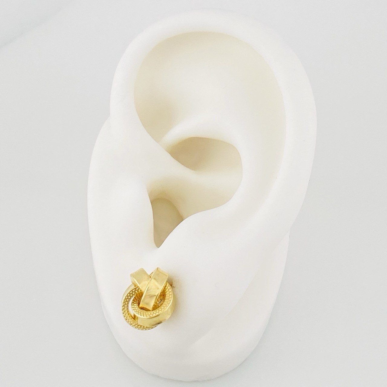 Stud Earrings Nudo 1.6g / in / 9.2mm Yellow Gold 18K