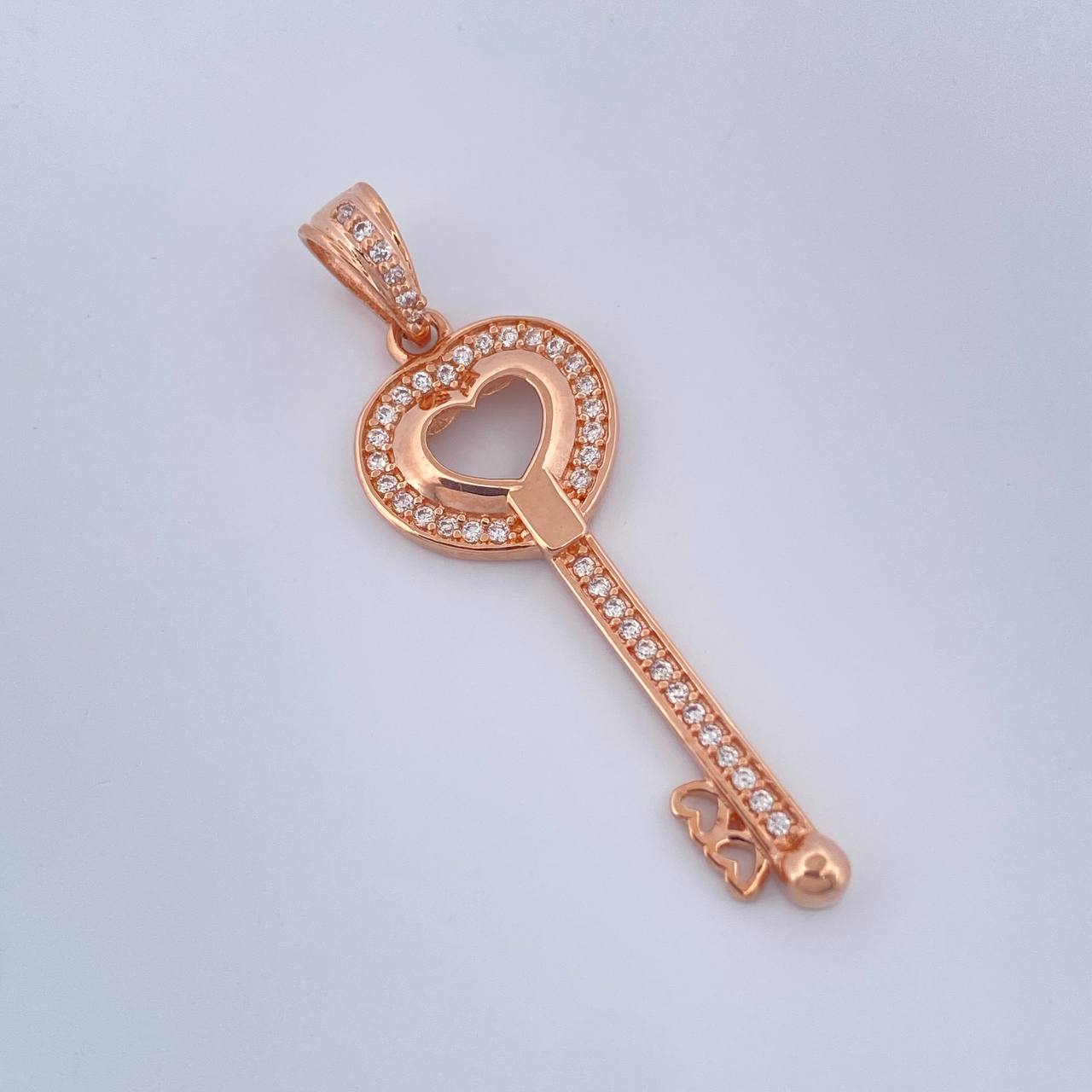 Dije Llave Corazon 2.35gr / 1 1/2 in / Oro Rosa 18K &