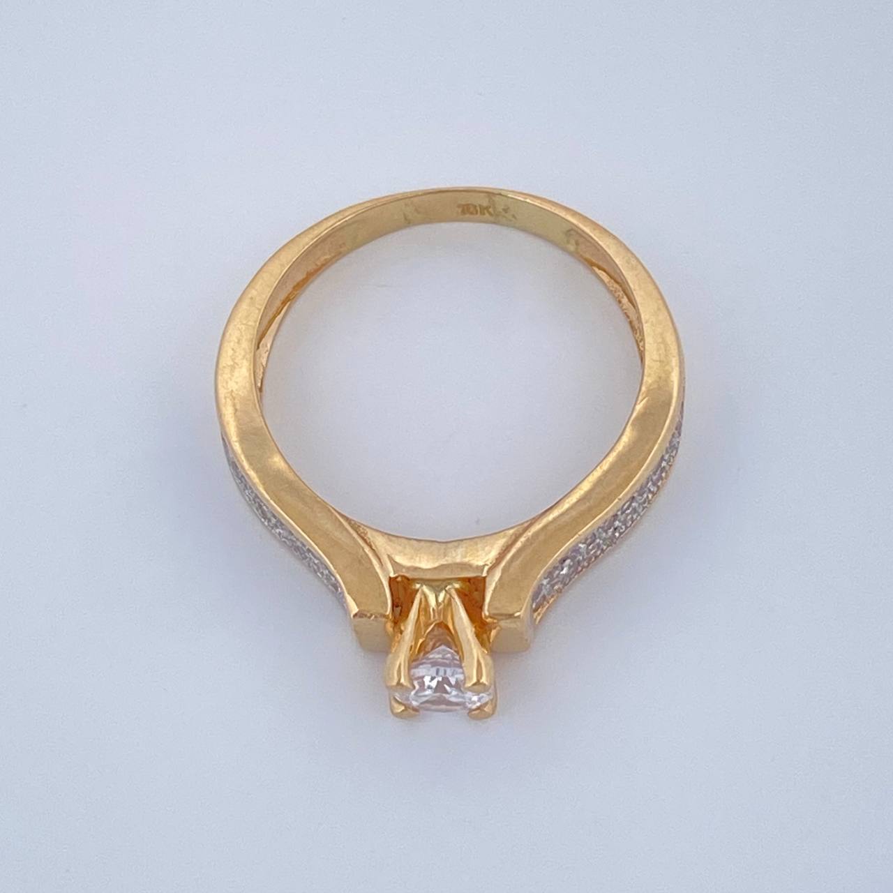Anillo Solitario 4.3gr / T6 1/2 / Oro Amarillo Oro Blanco  18K &