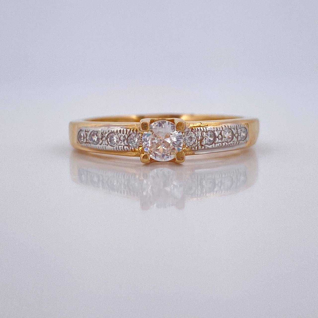 Anillo Churumbela 2.95gr / T7 / Oro Amarillo Oro Blanco 18K &