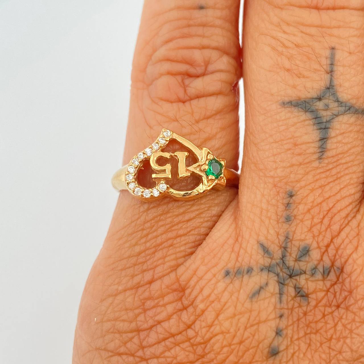 Anillo Corazon Estrella 15s 2.85gr / T6 / Oro Amarillo 18K &