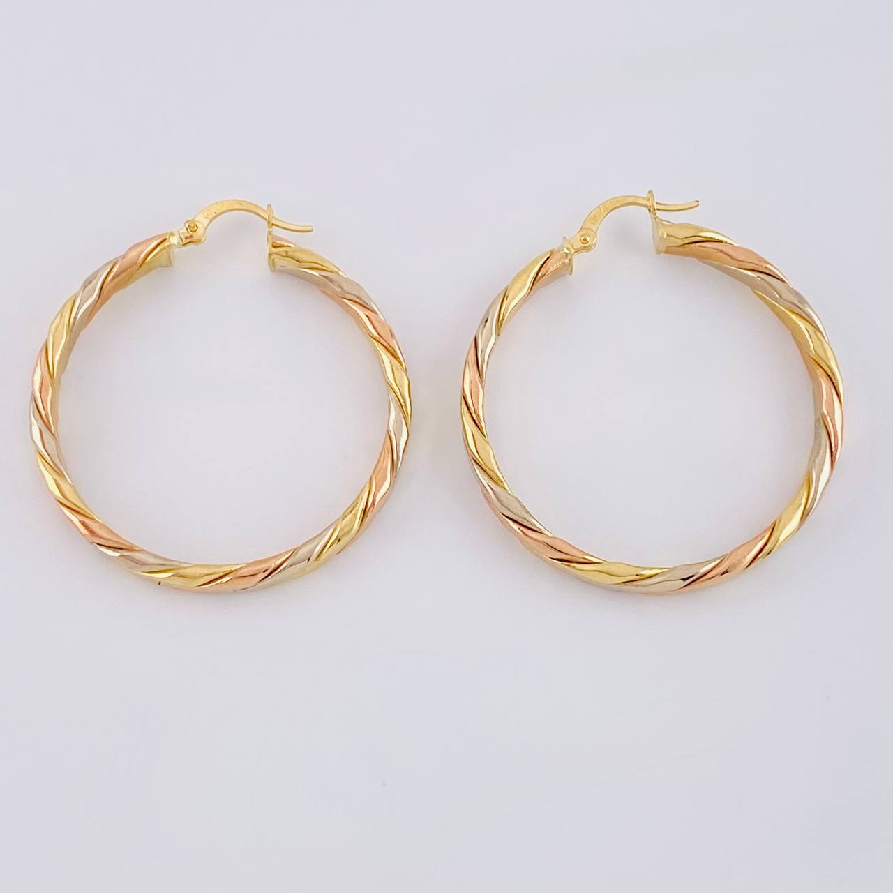 Candongas Vicy 6.05g / 4cm Tres Oros 18K