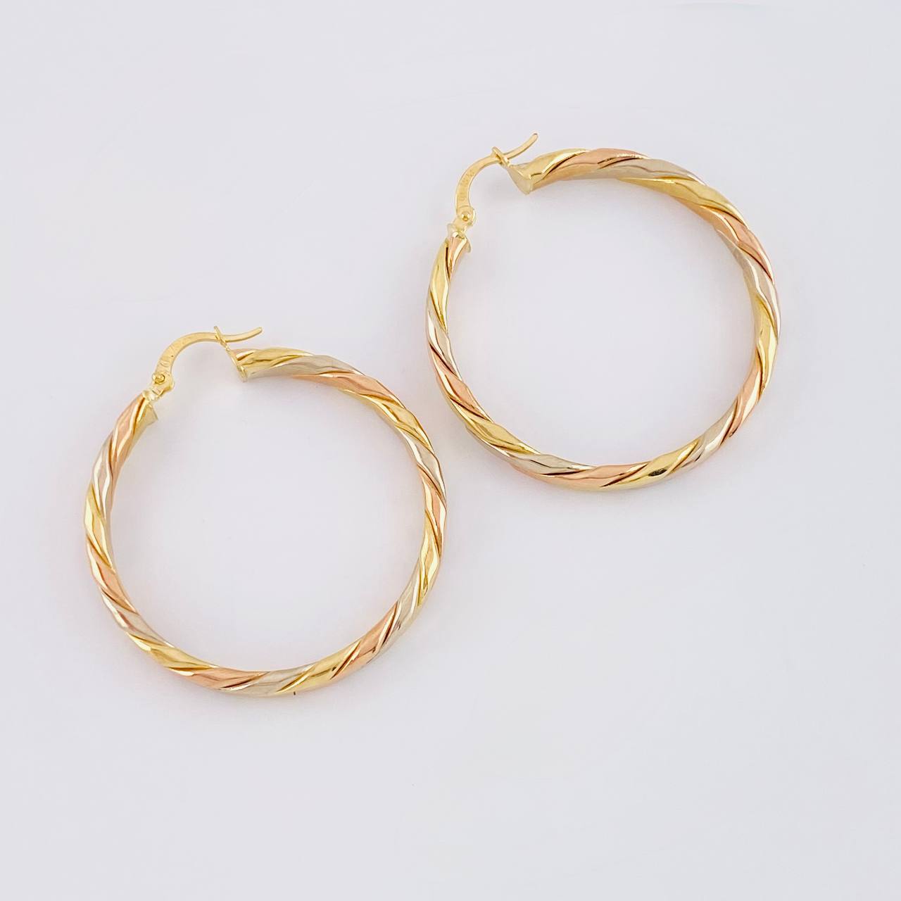 Candongas Vicy 6.05g / 4cm Tres Oros 18K