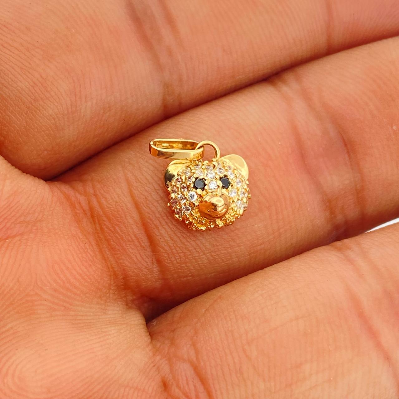 Dije Rostro Oso 1.3gr / 1/2 in / Oro Amarillo 18K &
