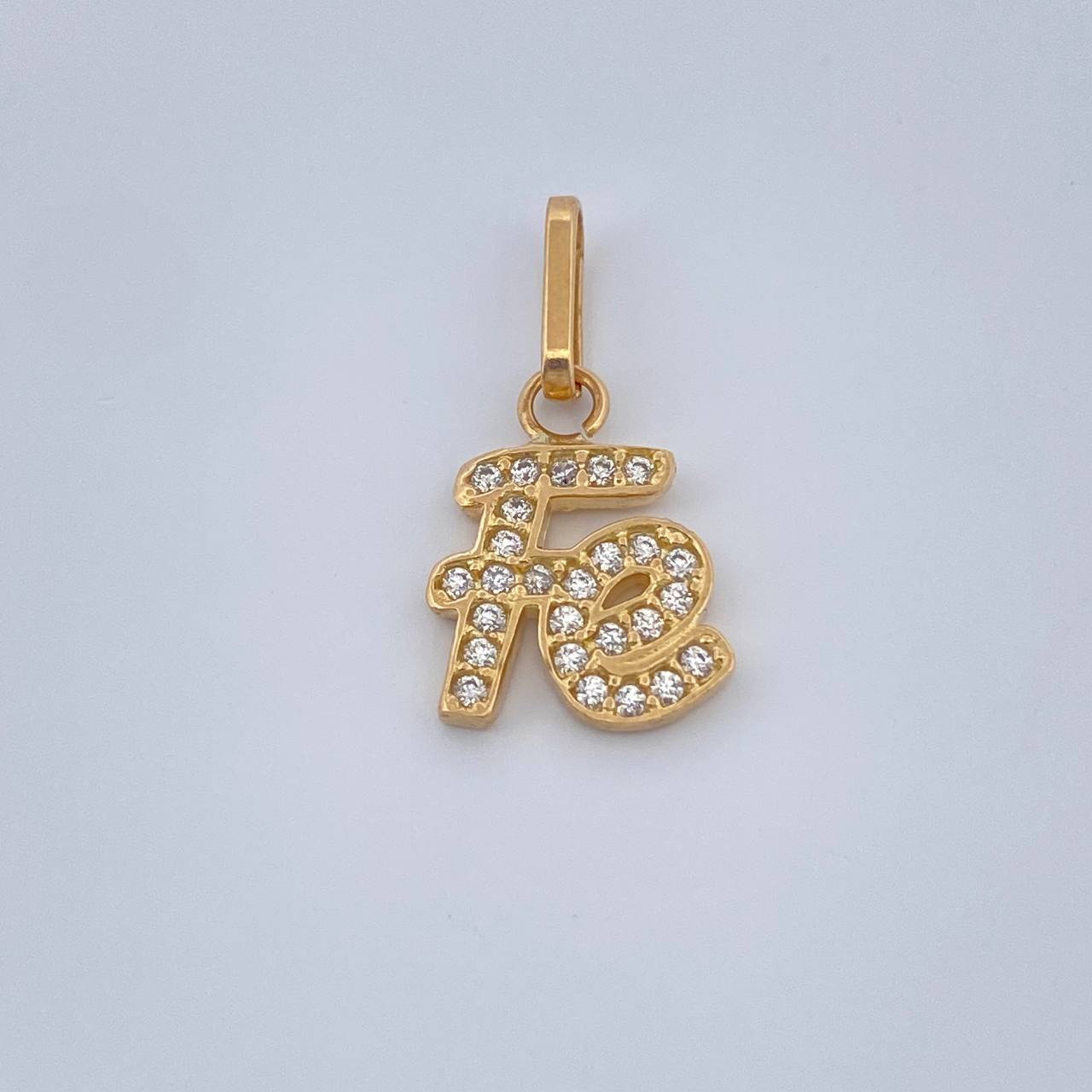 Dije Fe 0.95gr / 3/4 in / Oro Amarillo 18K &